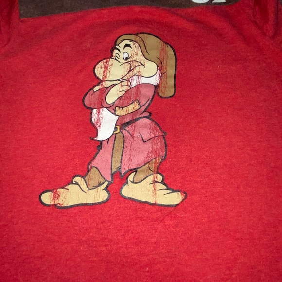 WALT DISNEY WORLD-Grumpy Shirt Distressed - Picture 2 of 7